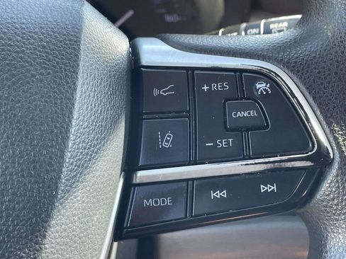 Used 2021 Toyota Sienna LE FWD image 27