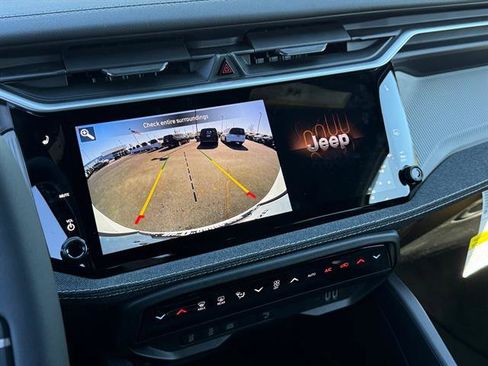 New 2026 Jeep Cherokee Laredo AWD/4WD image 18