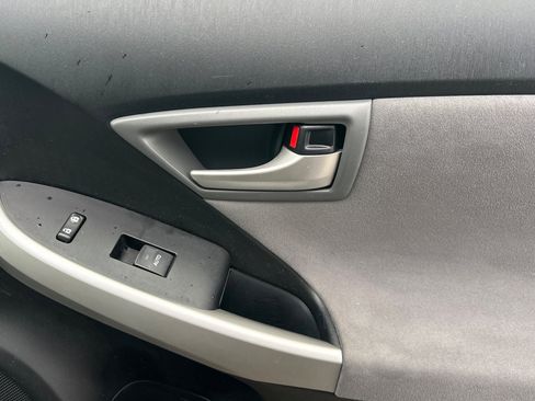 Used 2015 Toyota Prius Three image 19