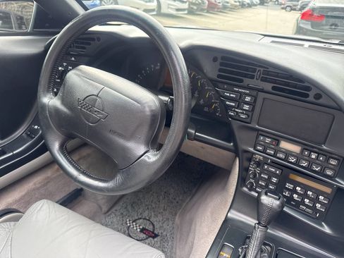 Used 1996 Chevrolet Corvette Convertible image 15