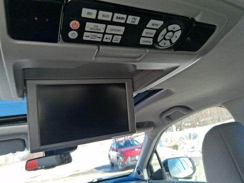 Used 2018 Honda Pilot Touring image 24