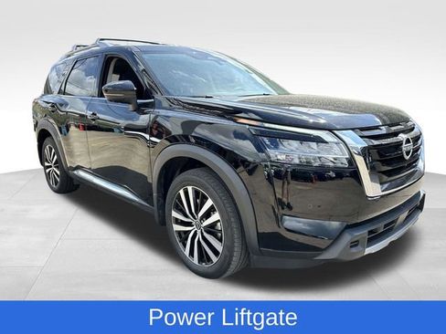 Used 2024 Nissan Pathfinder Platinum AWD/4WD image 6