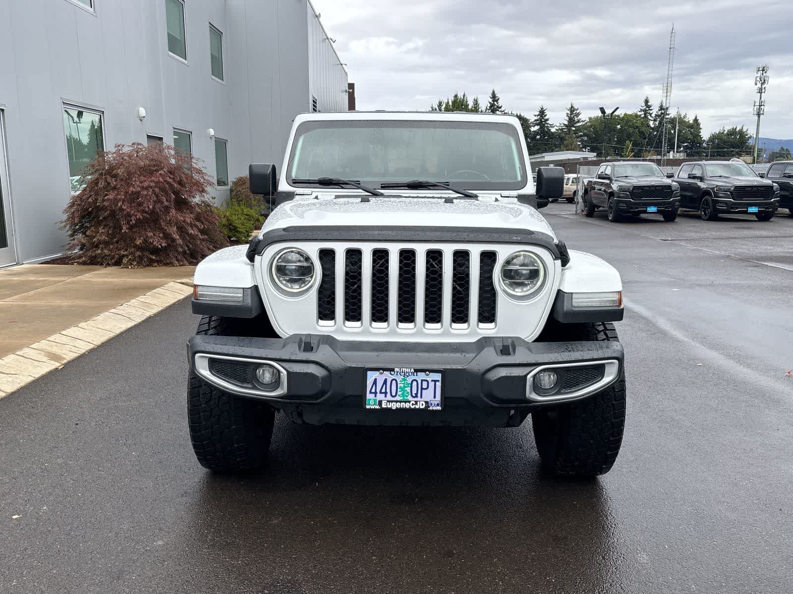 Certified 2020 Jeep Gladiator Overland AWD/4WD image 8