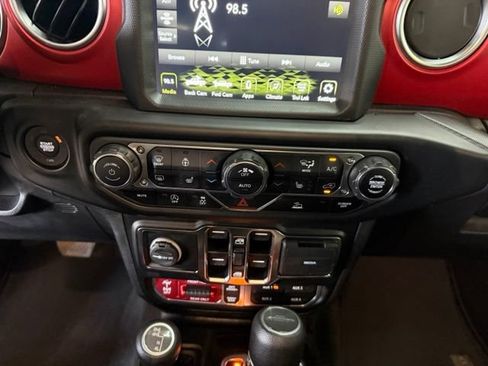 Used 2022 Jeep Gladiator Rubicon w/ LED Lighting Group AWD/4WD image 30