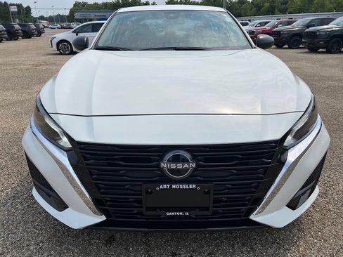 Used 2025 Nissan Altima 2.5 S FWD image 10