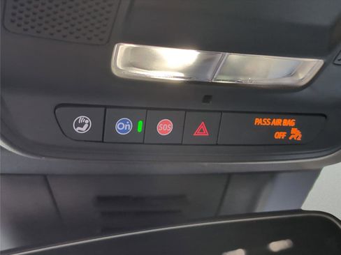 New 2025 Chevrolet Equinox EV LT image 13