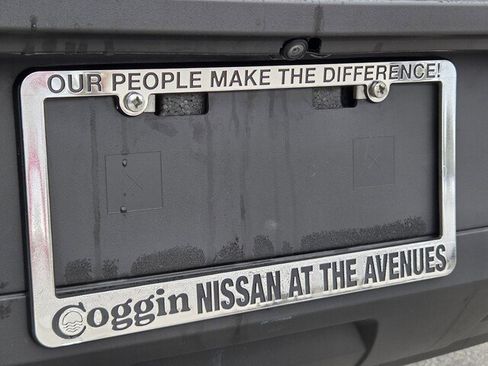 Used 2024 Nissan Pathfinder SV image 16