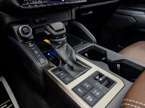 Used 2025 Toyota Land Cruiser w/ Premium Package image 51