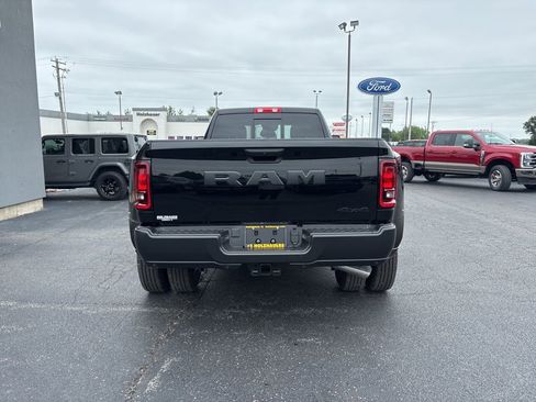 New 2026 RAM 3500 Tradesman AWD/4WD image 7