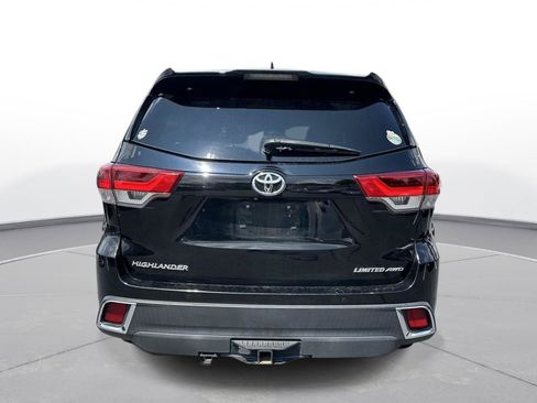 Used 2018 Toyota Highlander Limited Platinum AWD/4WD image 7