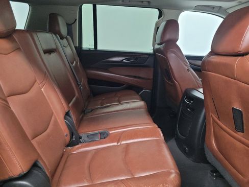 Used 2015 Cadillac Escalade ESV Premium image 19