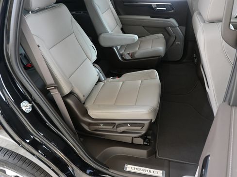 Used 2025 Chevrolet Tahoe LT w/ Comfort Package image 20