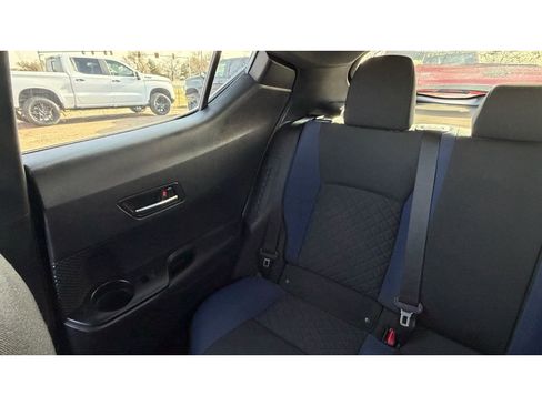 Used 2021 Toyota C-HR XLE image 21