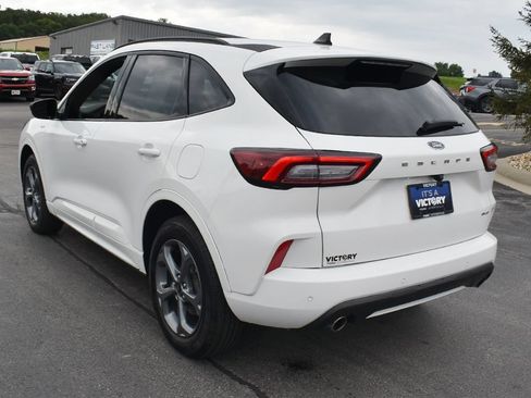 Used 2024 Ford Escape ST-Line w/ Tech Pack #1 AWD/4WD image 3