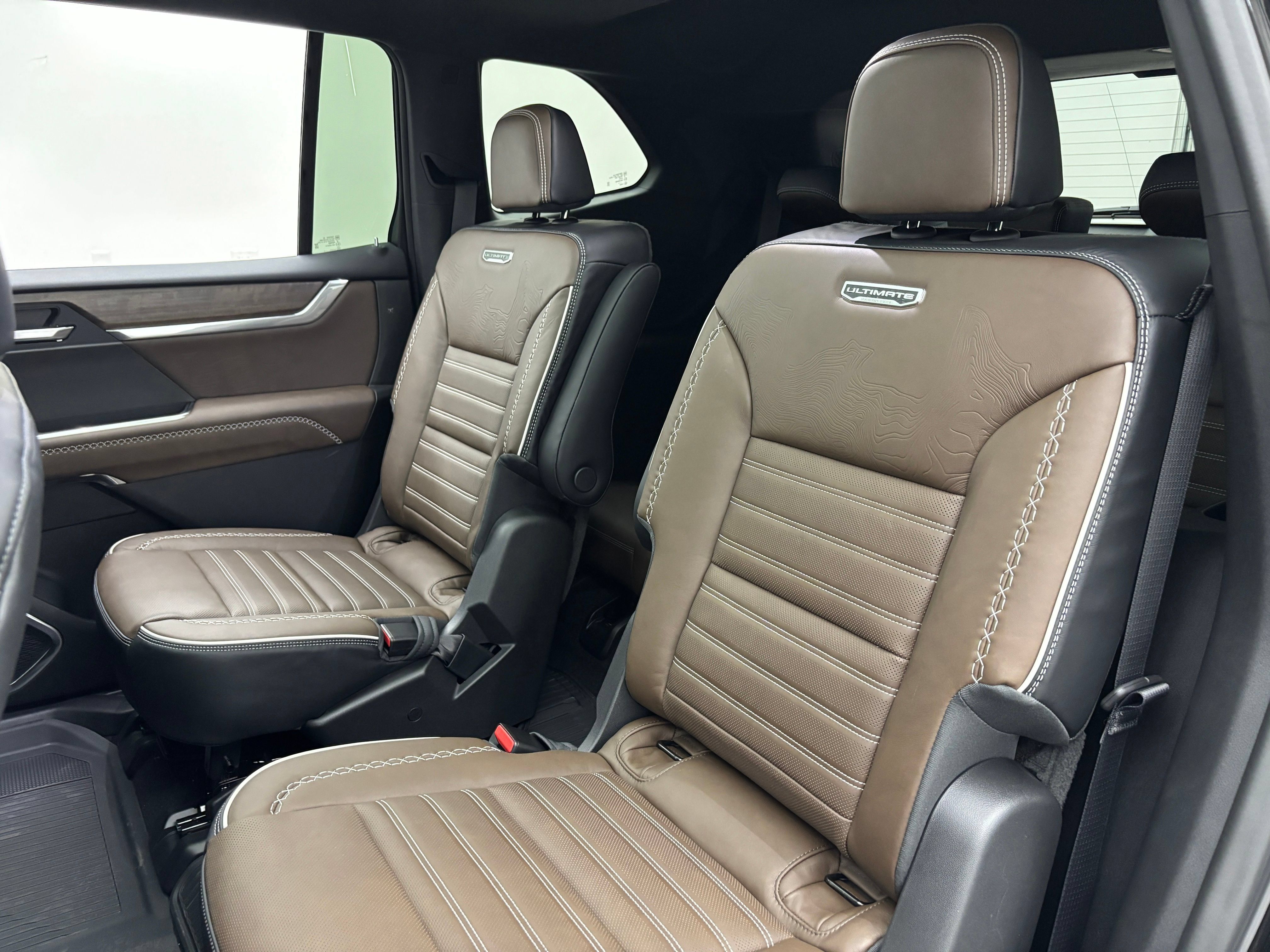 New 2026 GMC Acadia Denali Ultimate w/ LPO, Floor Liner Package AWD/4WD image 49