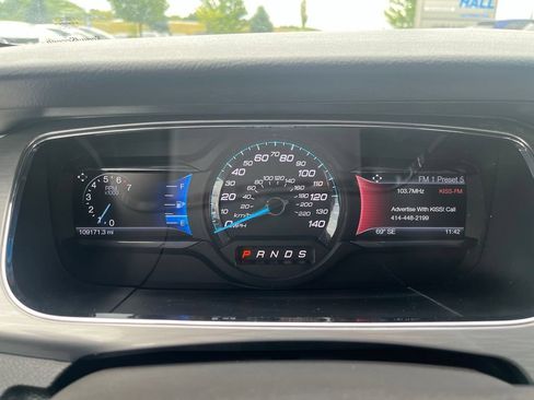 Used 2014 Ford Taurus SEL w/ Equipment Group 201A FWD image 20