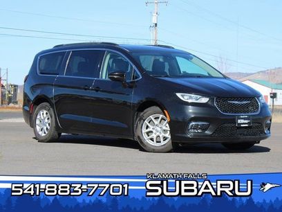 Used 2022 Chrysler Pacifica Touring-L