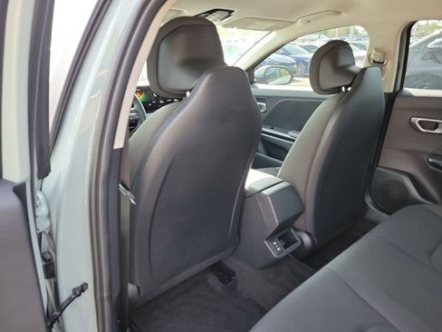 New 2026 Kia K4 LXS image 15