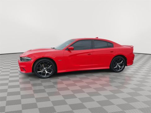 Used 2019 Dodge Charger R/T image 4
