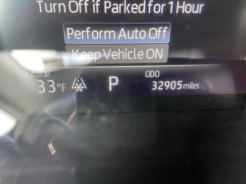 Used 2024 Toyota Highlander LE image 12