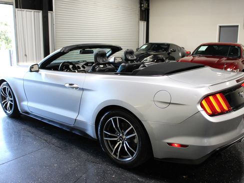 Used 2016 Ford Mustang Premium RWD image 27