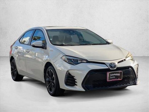 Used 2018 Toyota Corolla SE image 3