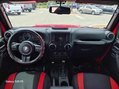 Used 2018 Jeep Wrangler Unlimited Sport S AWD/4WD image 15
