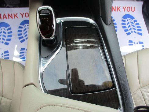 Used 2020 Buick Enclave Essence w/ LPO, Luxury Package FWD image 20