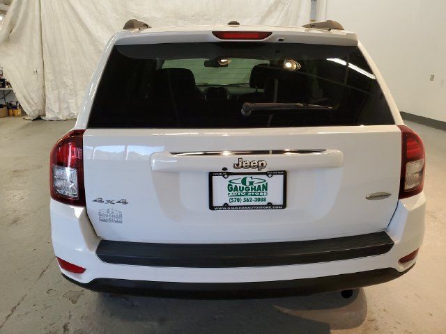 Used 2016 Jeep Compass Latitude AWD/4WD image 5