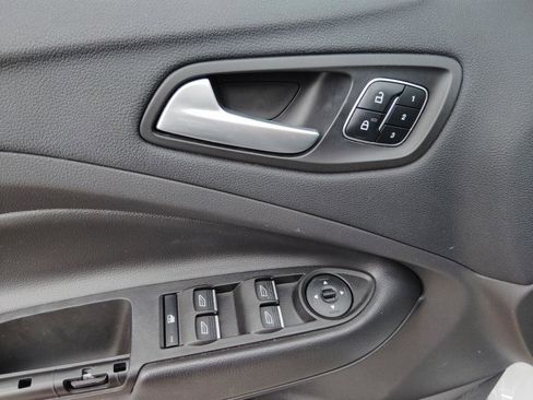 Used 2017 Ford Escape Titanium w/ Equipment Group 301A AWD/4WD image 13