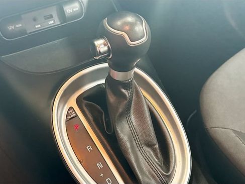 Used 2014 Kia Soul FWD image 16