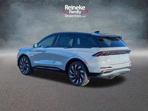 New 2026 Lincoln Nautilus Reserve w/ Jet Appearance Package AWD/4WD image 8