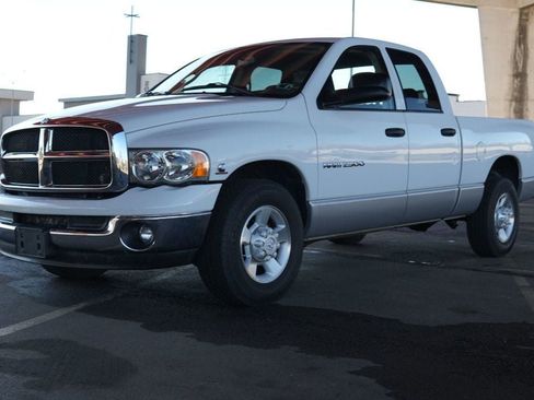 Used 2004 Dodge Ram 2500 Truck SLT w/ Trailer Tow Group image 2