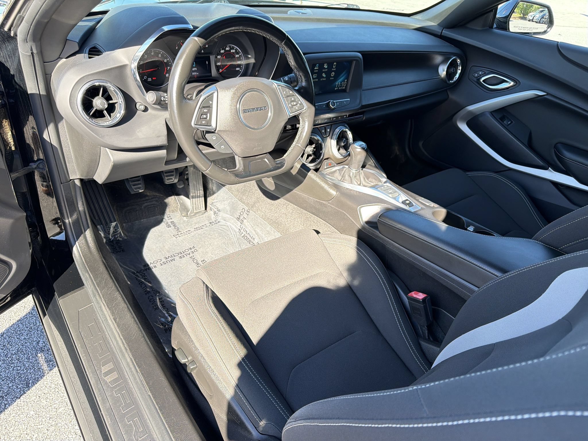 Used 2016 Chevrolet Camaro LT RWD image 2