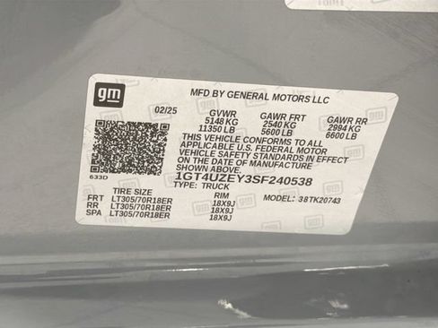 Used 2025 GMC Sierra 2500 AT4X AWD/4WD image 27