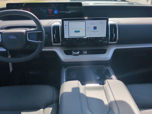New 2026 Ford Expedition Active AWD/4WD image 15