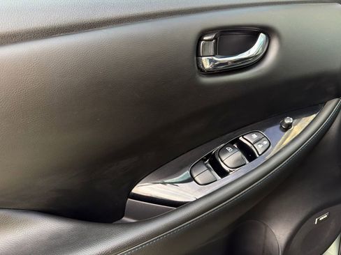 Used 2018 Nissan Leaf SL w/ SL Technology Package image 31