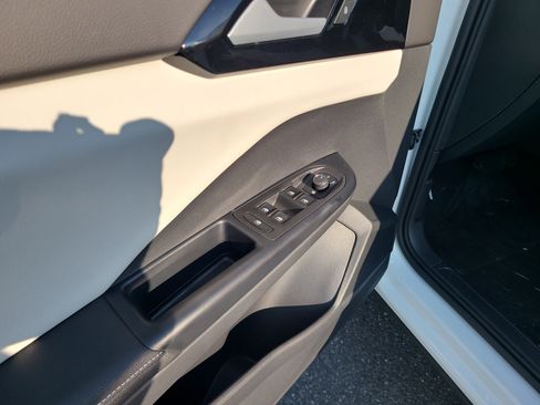 New 2025 Volkswagen Taos S image 15