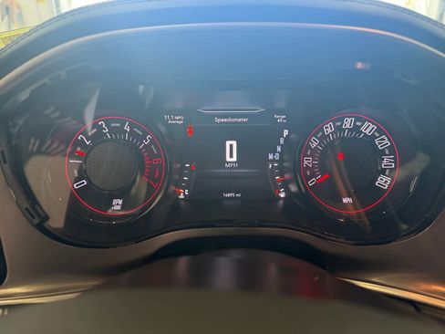 Used 2022 Dodge Challenger R/T w/ Plus Package image 11