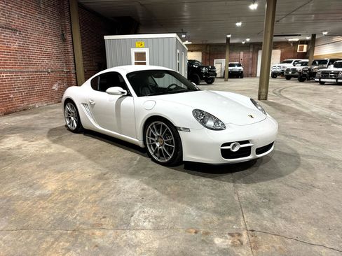 Used 2008 Porsche Cayman image 3