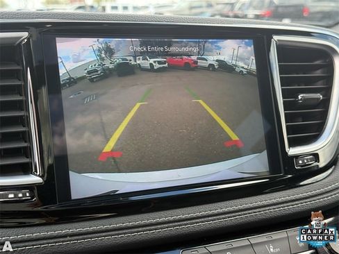 Certified 2025 Chrysler Pacifica Limited image 21