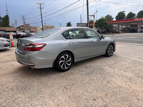 Used 2017 Honda Accord EX-L image 6