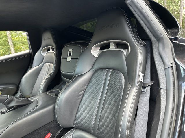 Used 2013 SRT Viper GTS w/ GTS Laguna Interior Pkg RWD image 19