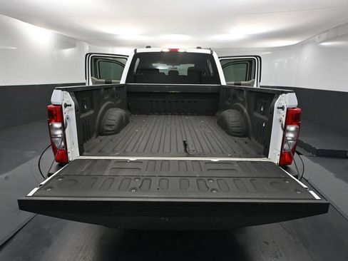 Used 2021 Ford F250 XL w/ Power Equipment Group image 32