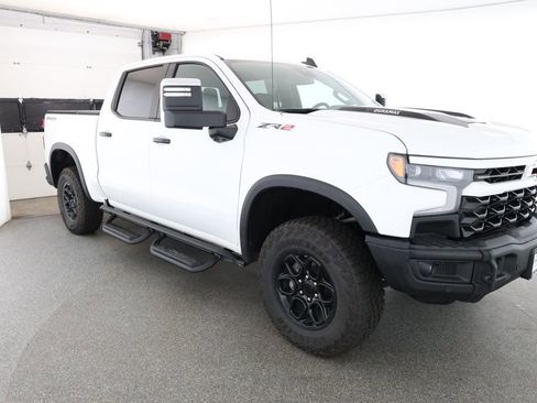 Used 2024 Chevrolet Silverado 1500 ZR2 w/ ZR2 Bison Edition image 3