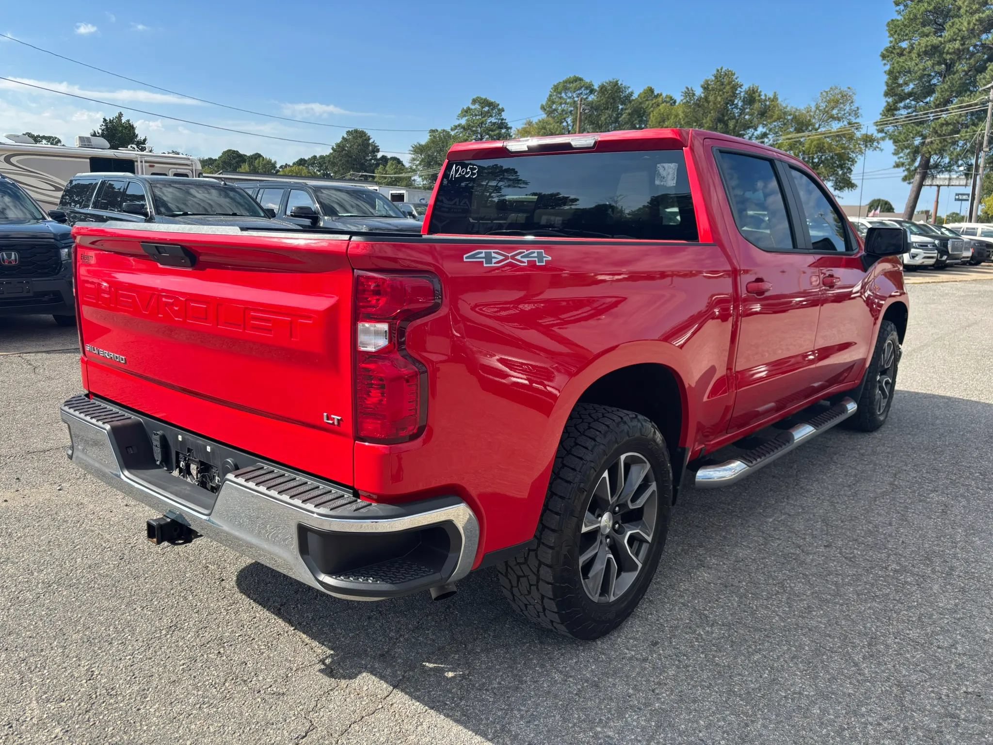 Used 2021 Chevrolet Silverado 1500 LT w/ Bed Protection Package AWD/4WD image 5