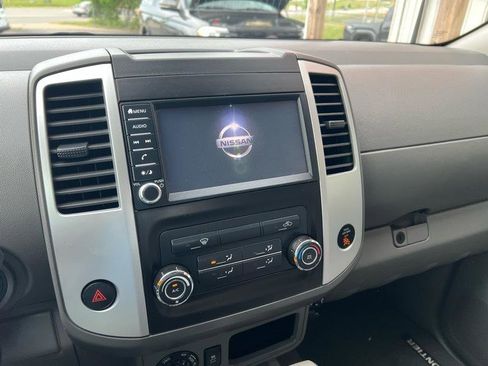 Used 2019 Nissan Frontier SV AWD/4WD image 12
