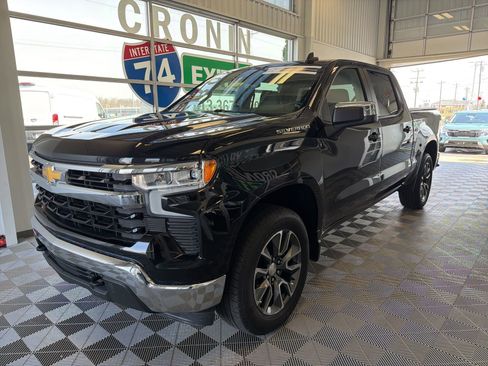 Used 2023 Chevrolet Silverado 1500 LT AWD/4WD image 3