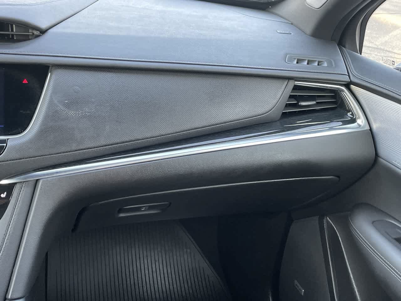 Used 2024 Cadillac XT5 Premium Luxury AWD/4WD image 16