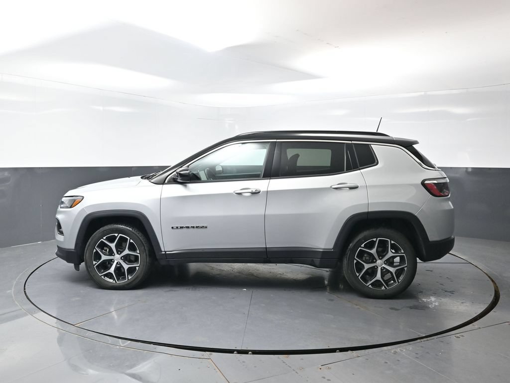 Used 2024 Jeep Compass Limited AWD/4WD image 10